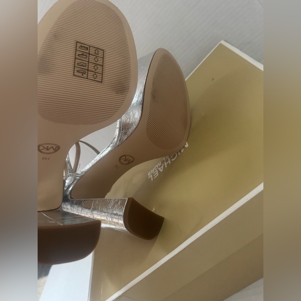 $145 Michael Kors Cami High Heel Platform Sandals Shoes silver size 7 - Picture 5 of 6